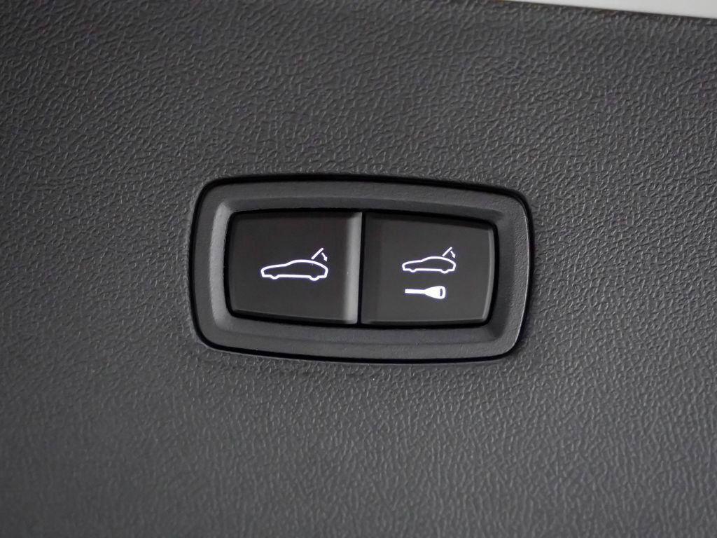 Used 2025 Porsche Cayenne Coupe AWD/4WD image 15