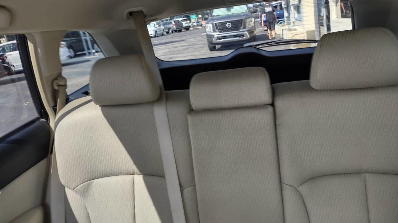 Used 2010 Subaru Outback 2.5i Premium w/ Popular Equipment Group 1B image 30