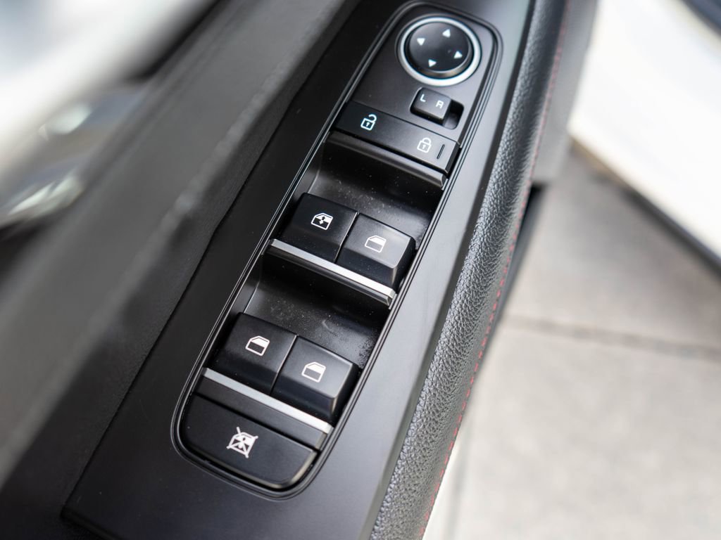 Used 2023 Kia Forte GT image 17