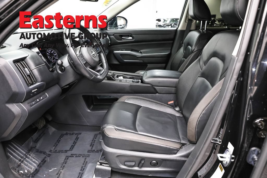 Used 2023 Nissan Pathfinder SL w/ Lighting Package (N92) AWD/4WD image 13