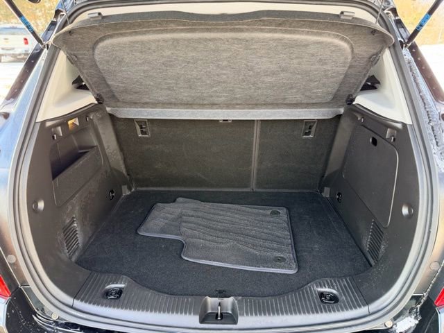 Certified 2022 Chevrolet Trax LT w/ Driver Confidence Package image 25