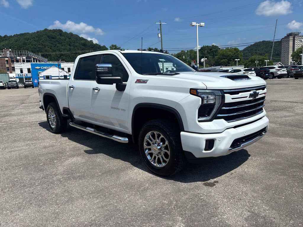 New 2026 Chevrolet Silverado 2500 LT w/ Z71 Chrome Sport Edition AWD/4WD image 7