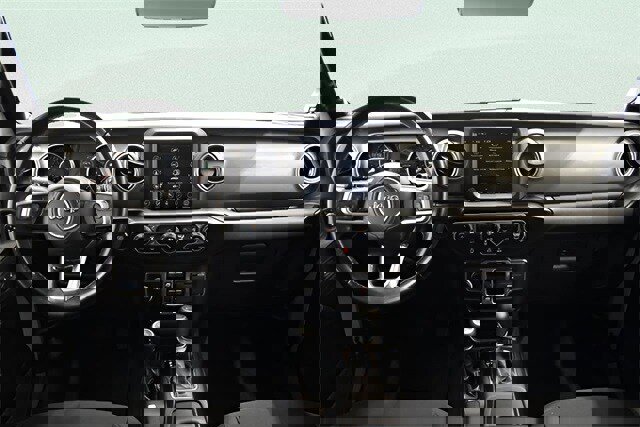 Used 2022 Jeep Wrangler Unlimited Sahara image 5