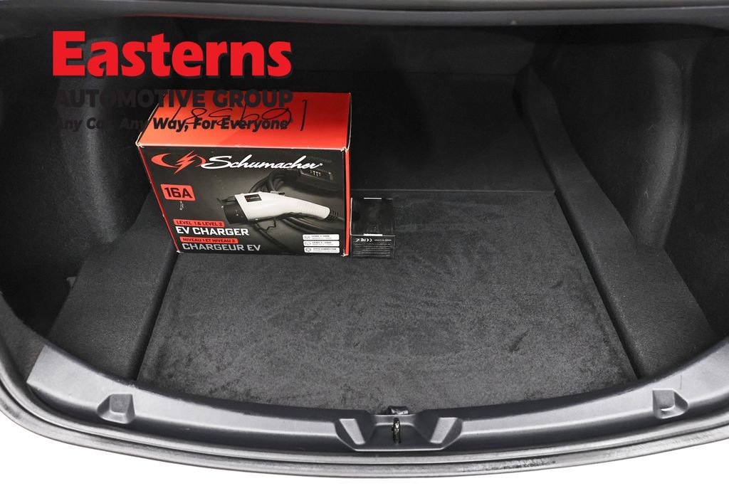 Used 2023 Tesla Model 3 Standard Range image 9