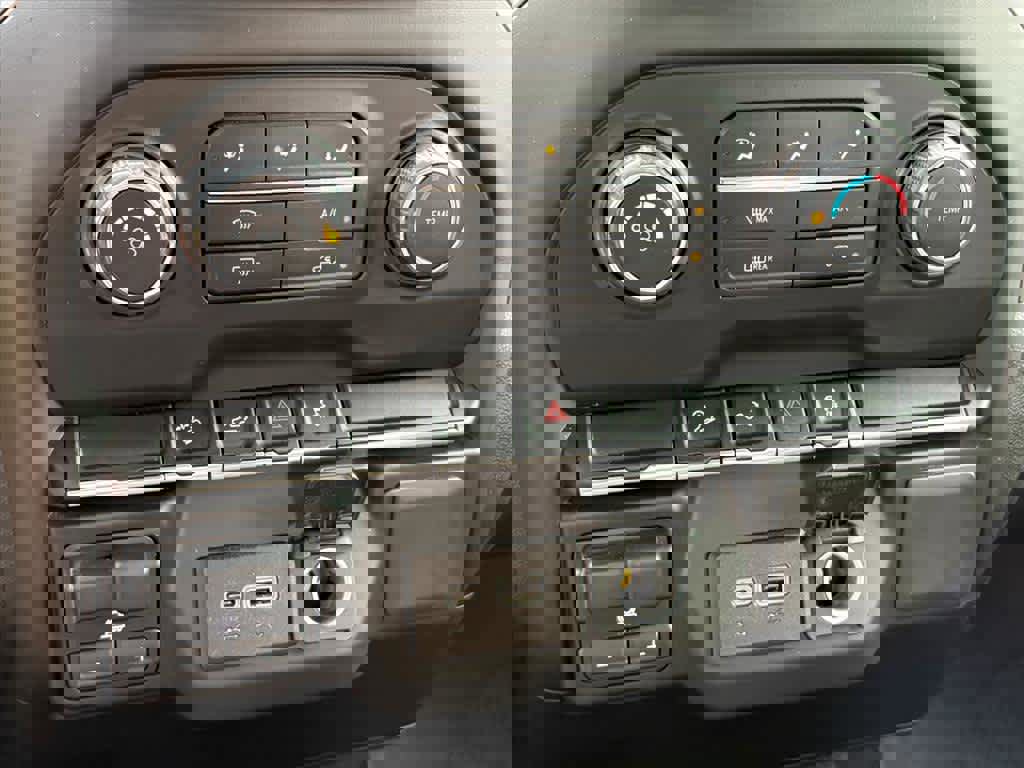 Used 2021 Chevrolet Silverado 1500 Custom Trail Boss w/ LPO, Dark Essentials Package image 15