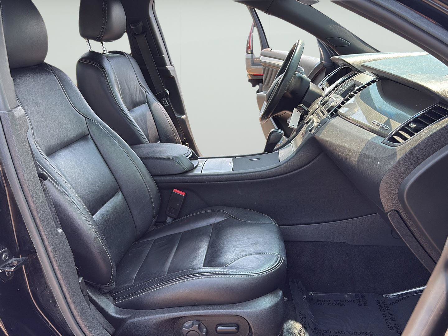 Used 2016 Ford Taurus SEL FWD image 15