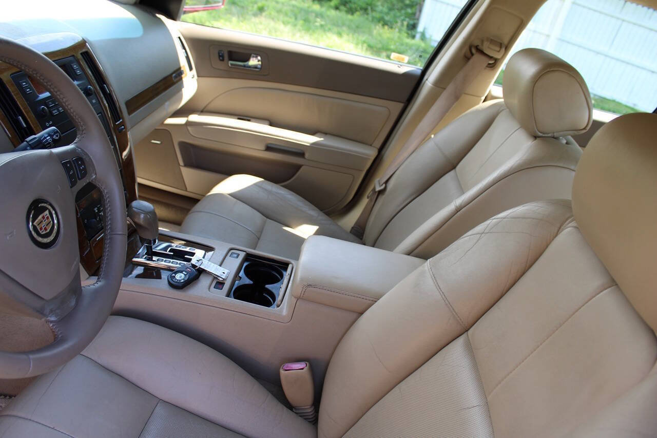 Used 2005 Cadillac STS w/ Preferred Equipment Group RWD image 18