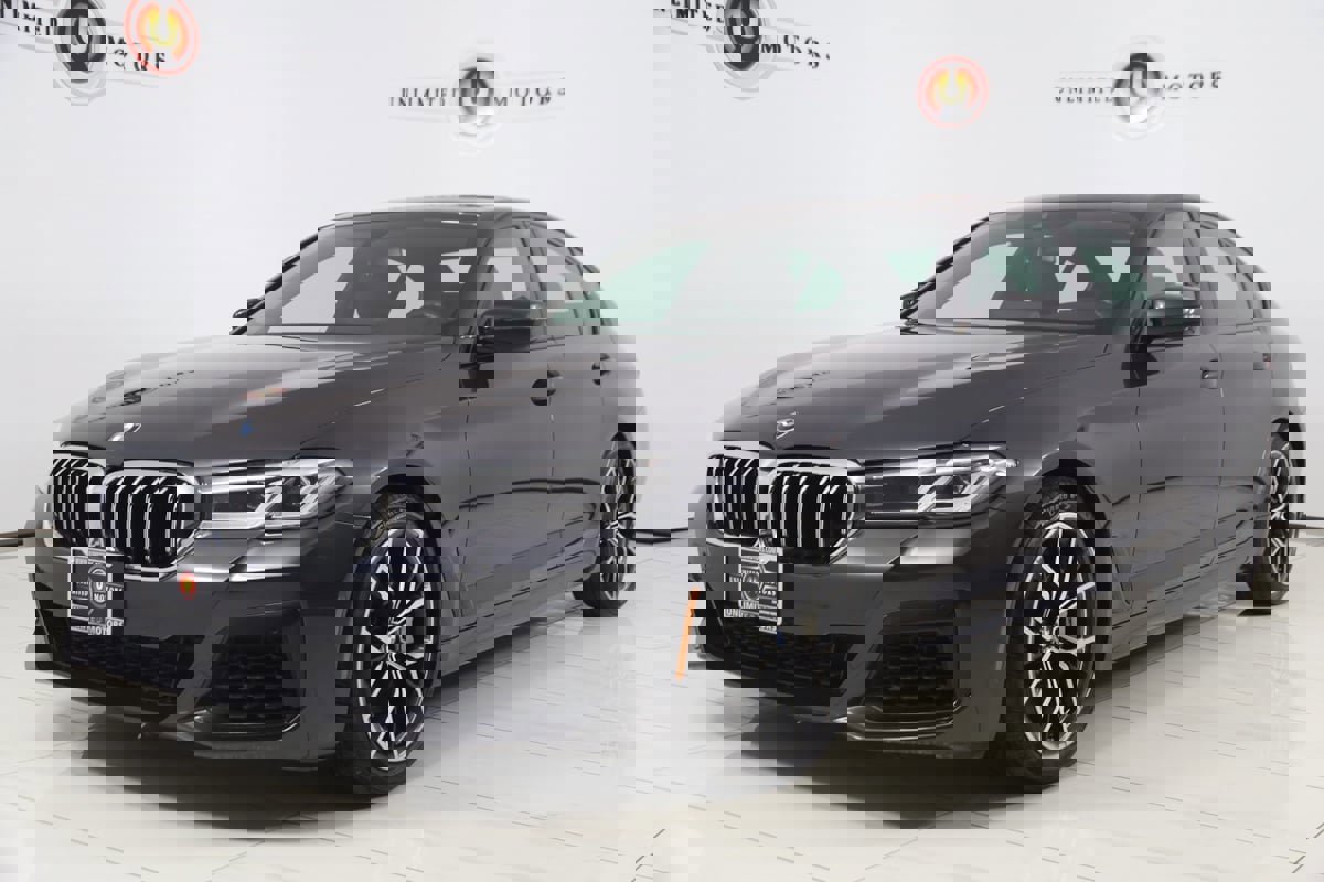 Used 2023 BMW 540i xDrive w/ M Sport Package image 5