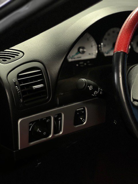 Used 2005 Ford Thunderbird RWD image 31