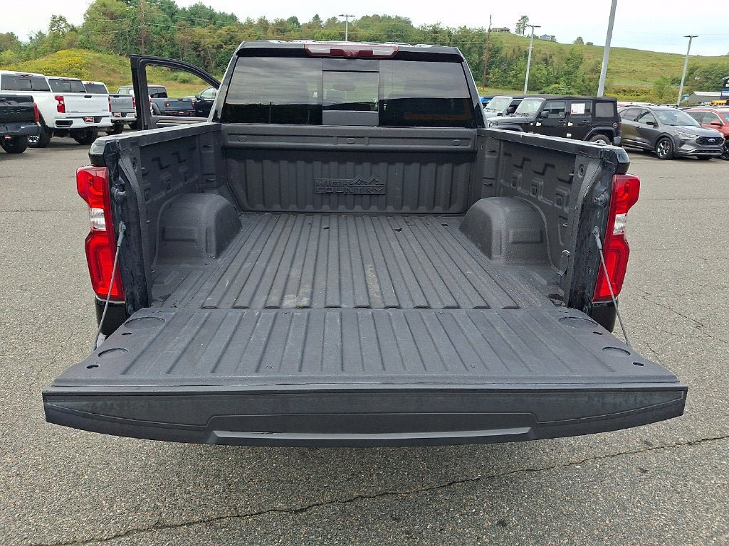 Used 2023 Chevrolet Silverado 1500 High Country w/ High Country Premium Package AWD/4WD image 29