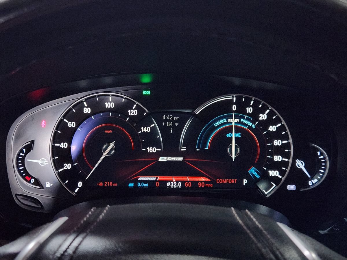 Used 2018 BMW 530e RWD image 32