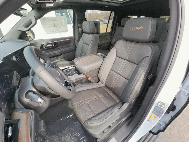 New 2026 Chevrolet Suburban High Country image 32