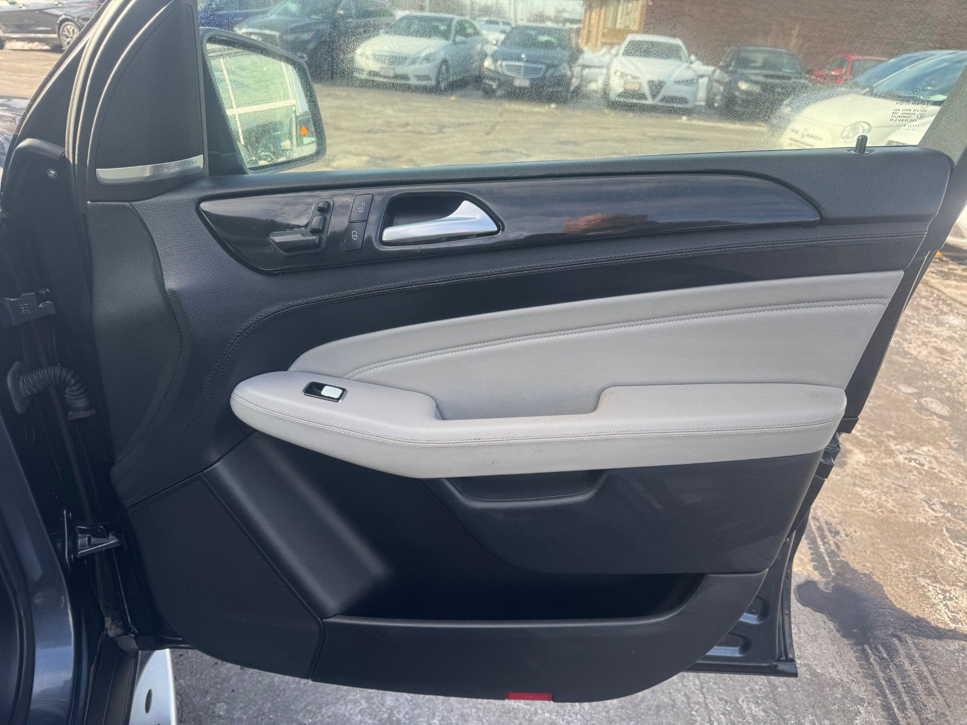 Used 2015 Mercedes-Benz ML 400 4-MATIC image 32