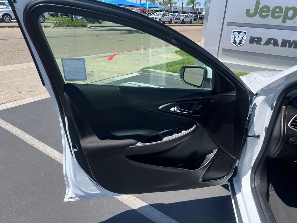 Used 2023 Chevrolet Malibu LT FWD image 25