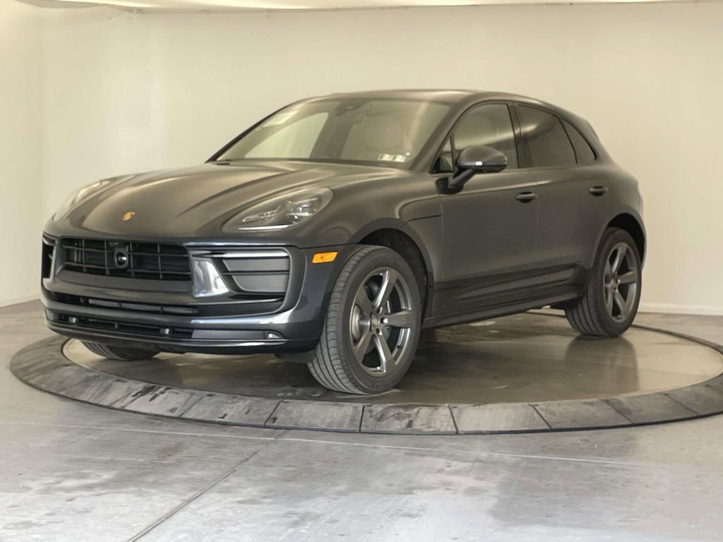 New 2026 Porsche Macan image 1