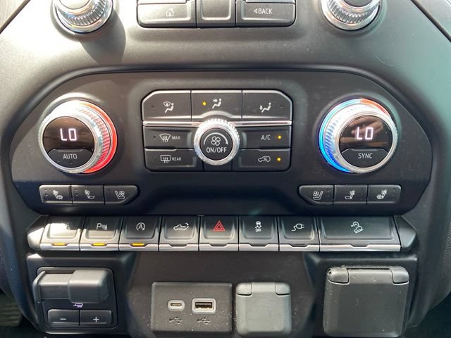 Used 2020 GMC Sierra 1500 AT4 w/ AT4 Premium Package AWD/4WD image 10
