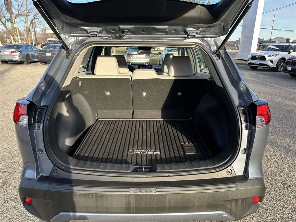 Certified 2023 Toyota Corolla Cross L image 16