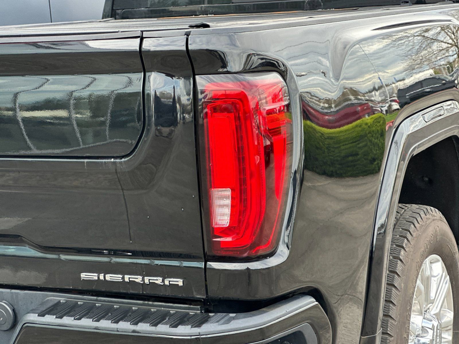 Used 2020 GMC Sierra 3500 Denali w/ Denali Ultimate Package image 24