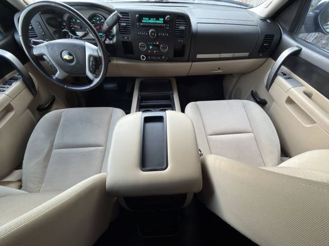 Used 2010 Chevrolet Silverado 1500 LT RWD image 12