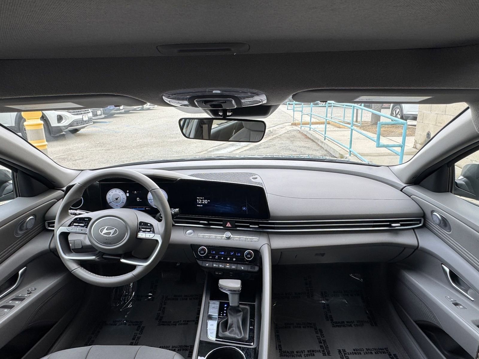 Used 2025 Hyundai Elantra SEL FWD image 35