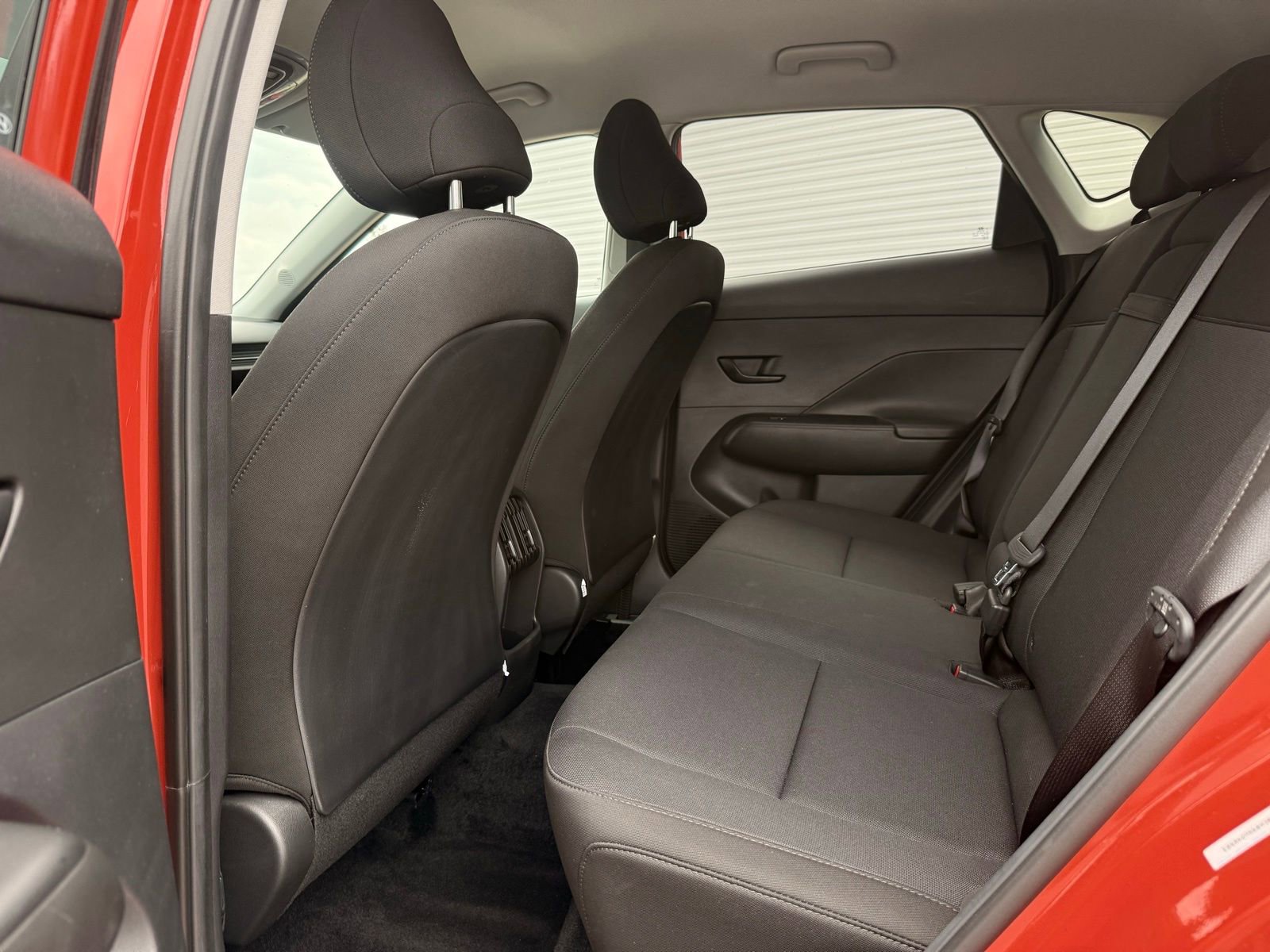 Used 2025 Hyundai Kona SEL image 28