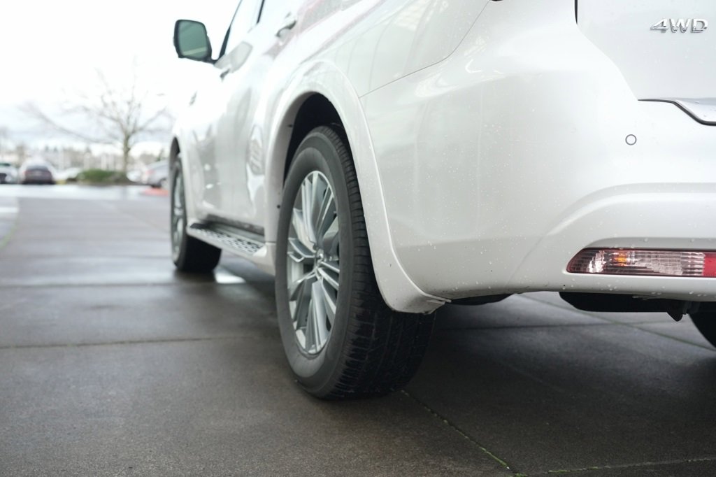 Used 2024 INFINITI QX80 Luxe image 31