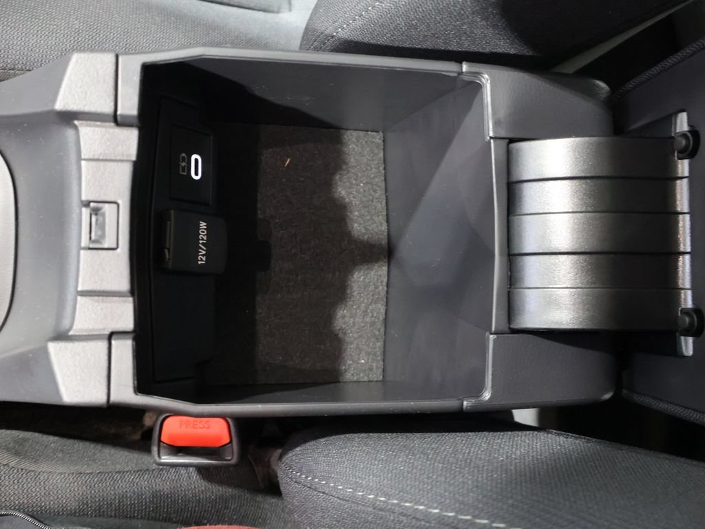Used 2026 Toyota Corolla LE FWD image 28