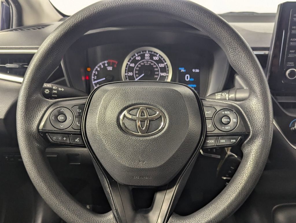 Used 2022 Toyota Corolla LE FWD image 15