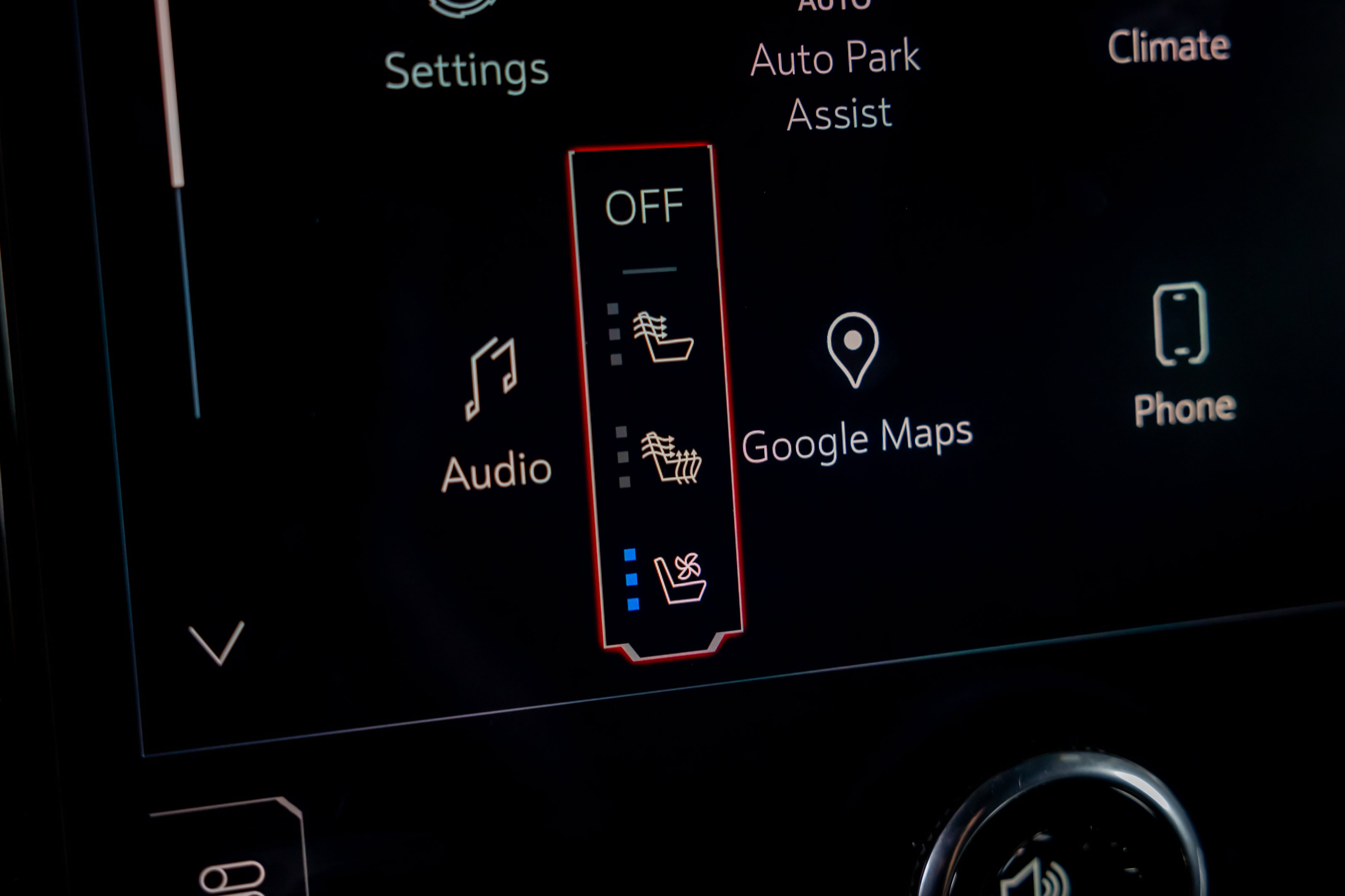 Used 2025 GMC Yukon Denali Ultimate w/ LPO, Floor Liner Package image 23