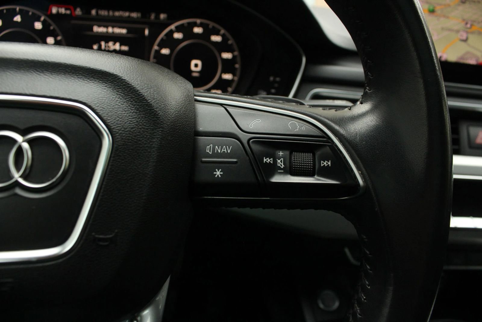 Used 2018 Audi A4 2.0T allroad Premium Plus w/ Premium Plus Package image 32