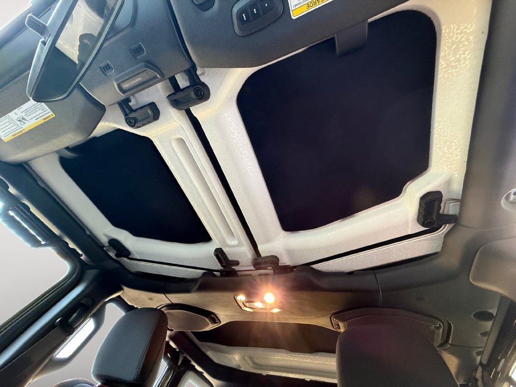 Used 2019 Jeep Wrangler Unlimited Rubicon w/ Cold Weather Group AWD/4WD image 12