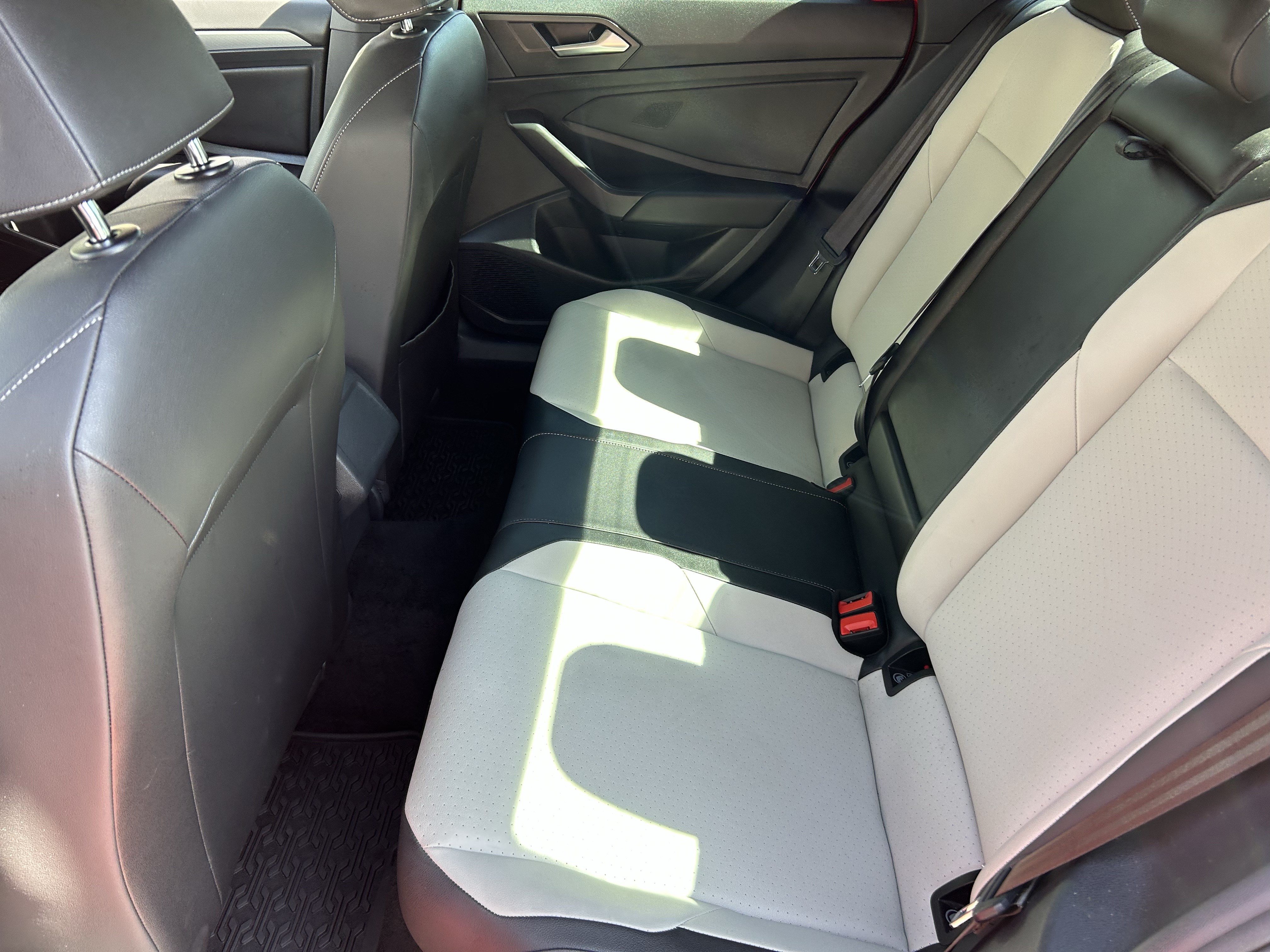 Used 2019 Volkswagen Jetta R-Line FWD image 15