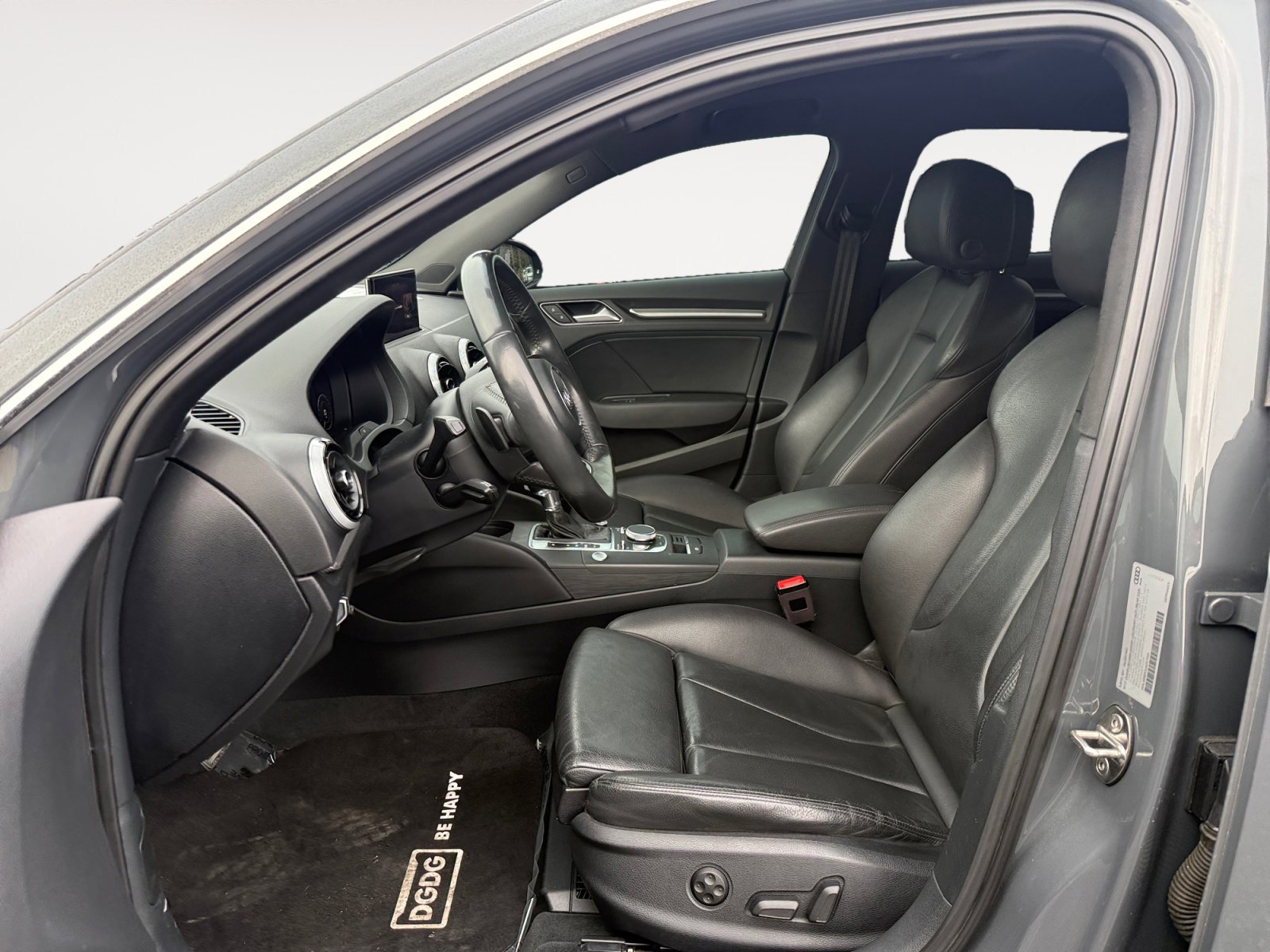 Used 2018 Audi A3 e-tron Prestige w/ Prestige Package image 10