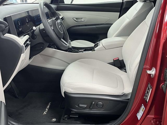 Certified 2025 Hyundai Tucson SEL image 13
