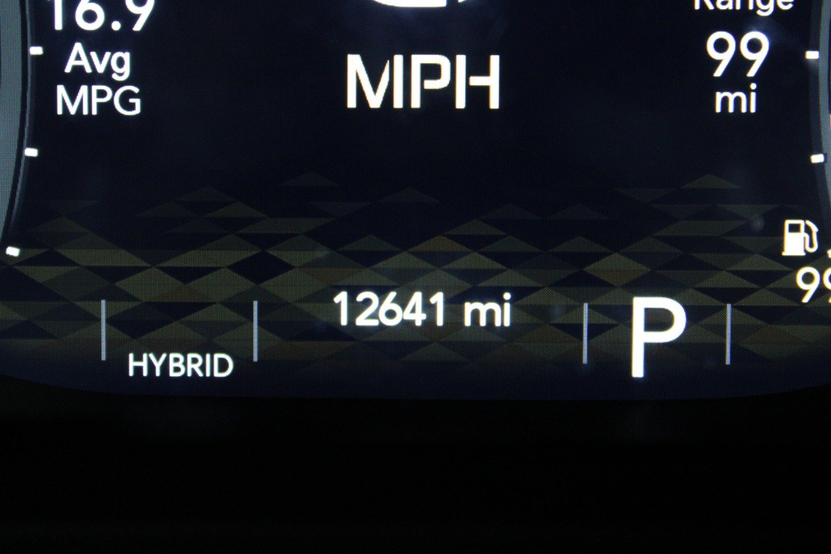 Used 2025 Jeep Wrangler Unlimited Sahara w/ Safety Group image 31