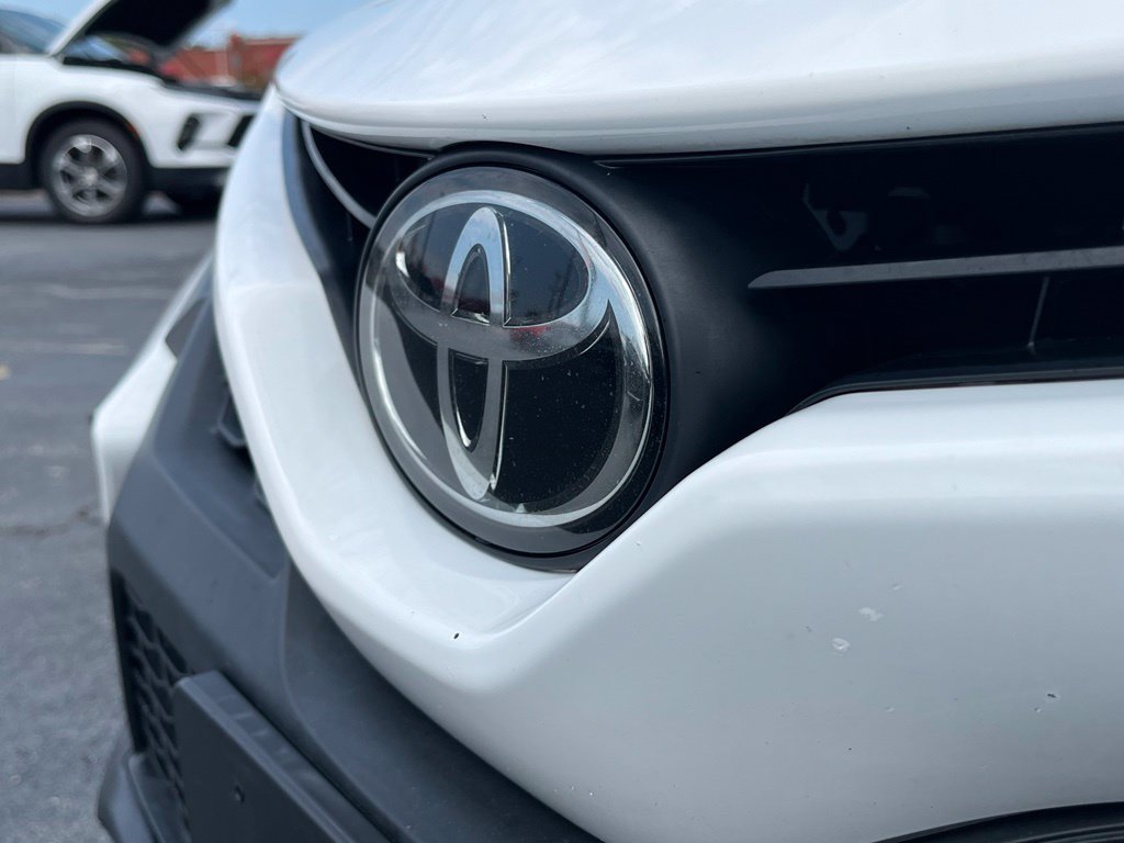 Used 2022 Toyota Camry SE FWD image 4