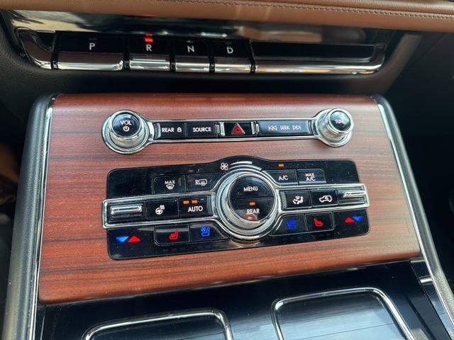 Used 2022 Lincoln Aviator Reserve w/ Equipment Group 201A AWD/4WD image 30