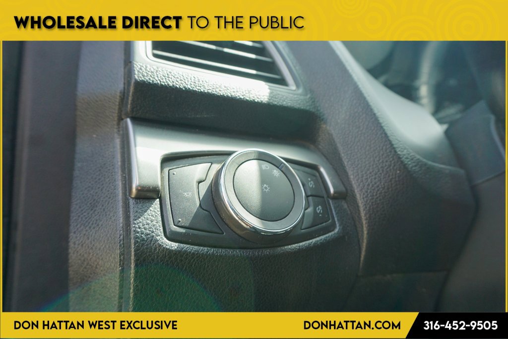 Used 2019 Ford Explorer XLT image 18