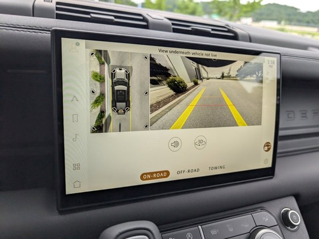 New 2025 Land Rover Defender 110 S image 13