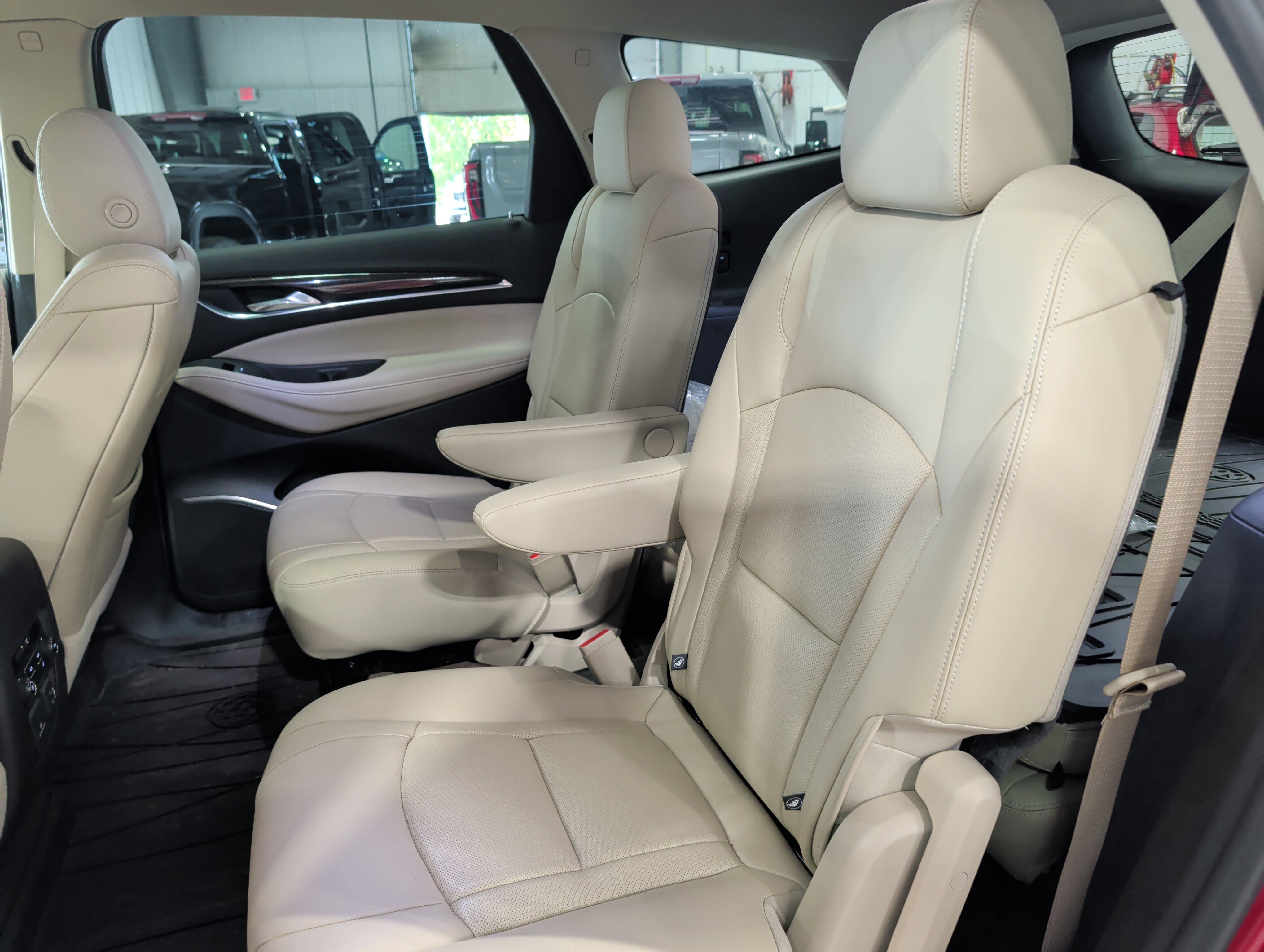 Used 2019 Buick Enclave Premium image 8