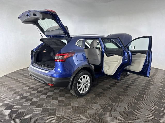 Used 2022 Nissan Rogue Sport SV FWD image 14