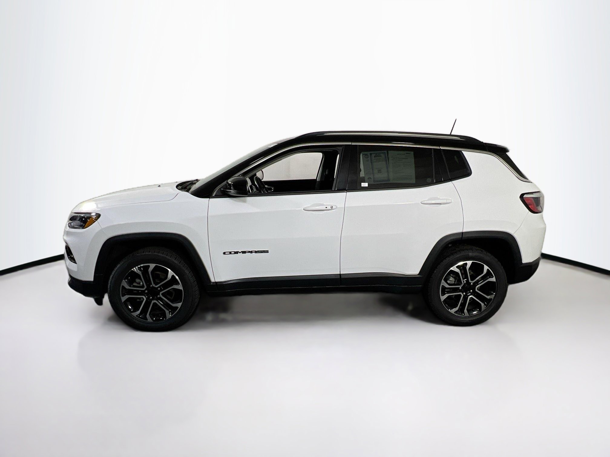 Used 2022 Jeep Compass Limited image 8