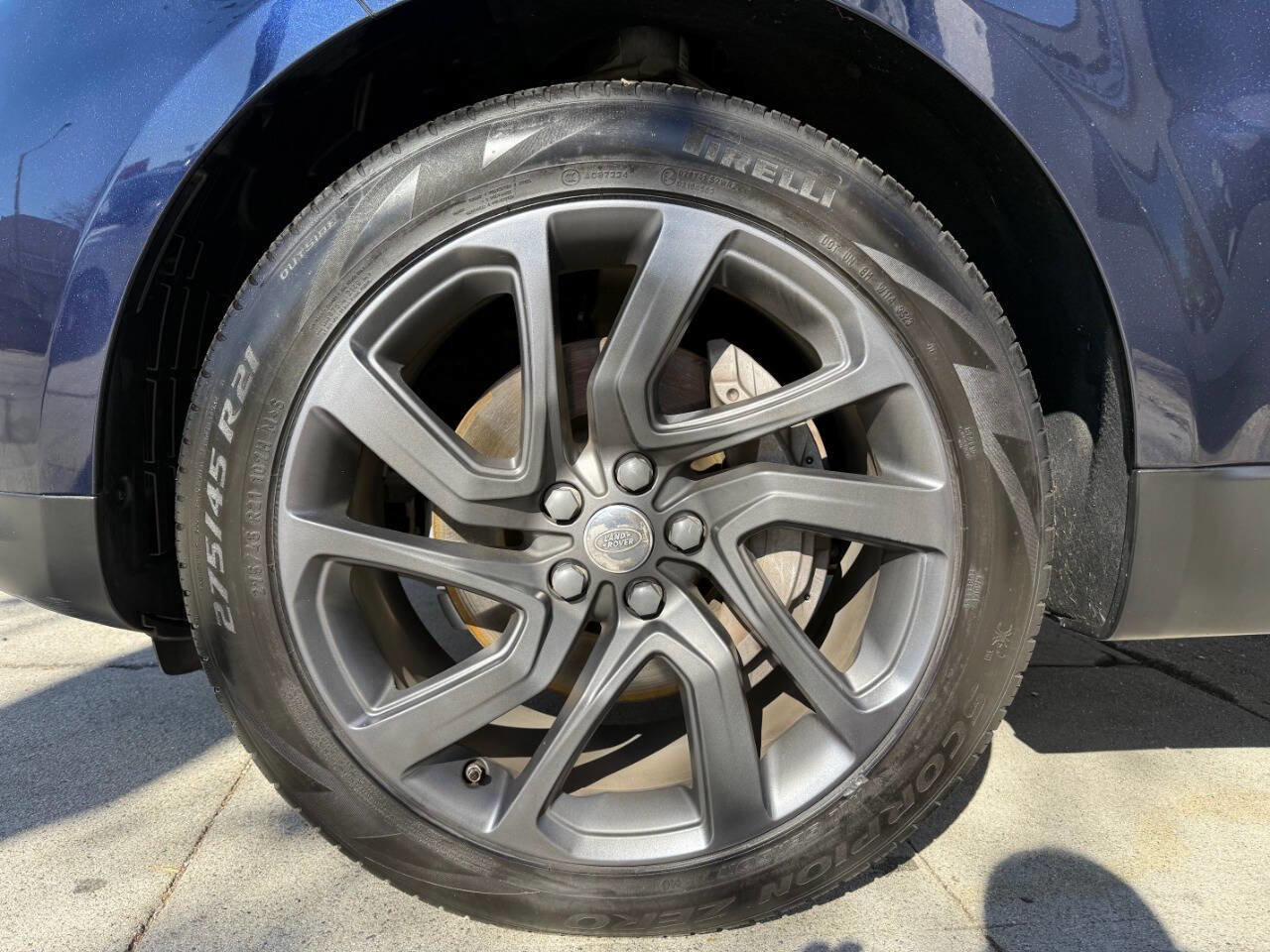 Used 2019 Land Rover Range Rover Sport SE image 19