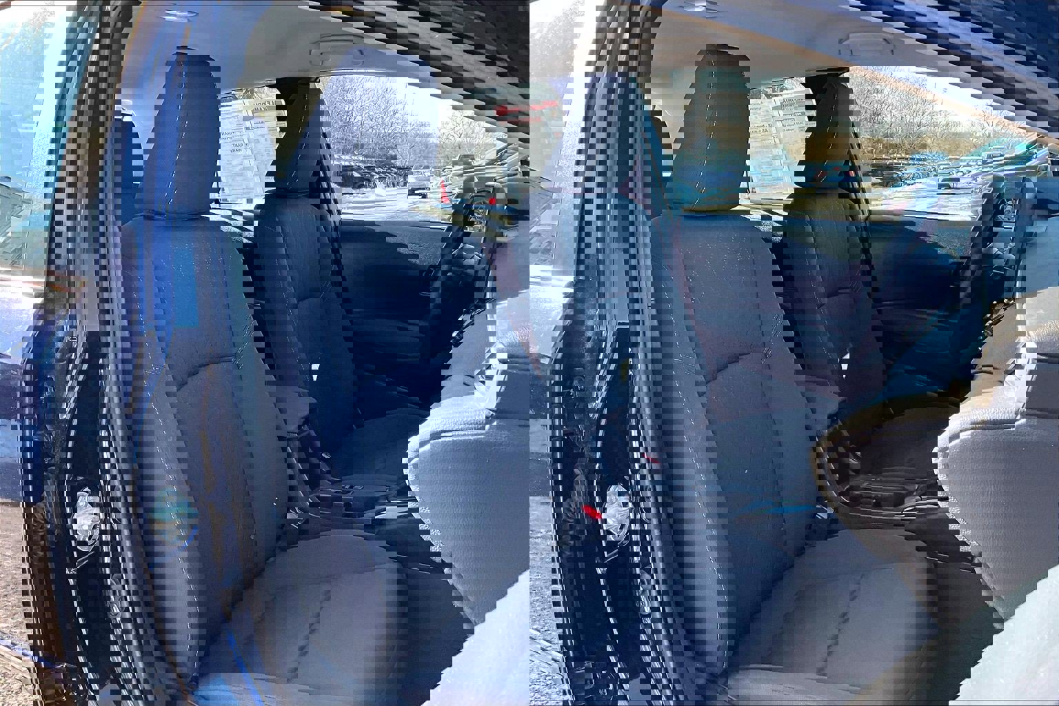 Used 2023 Toyota Corolla LE image 7