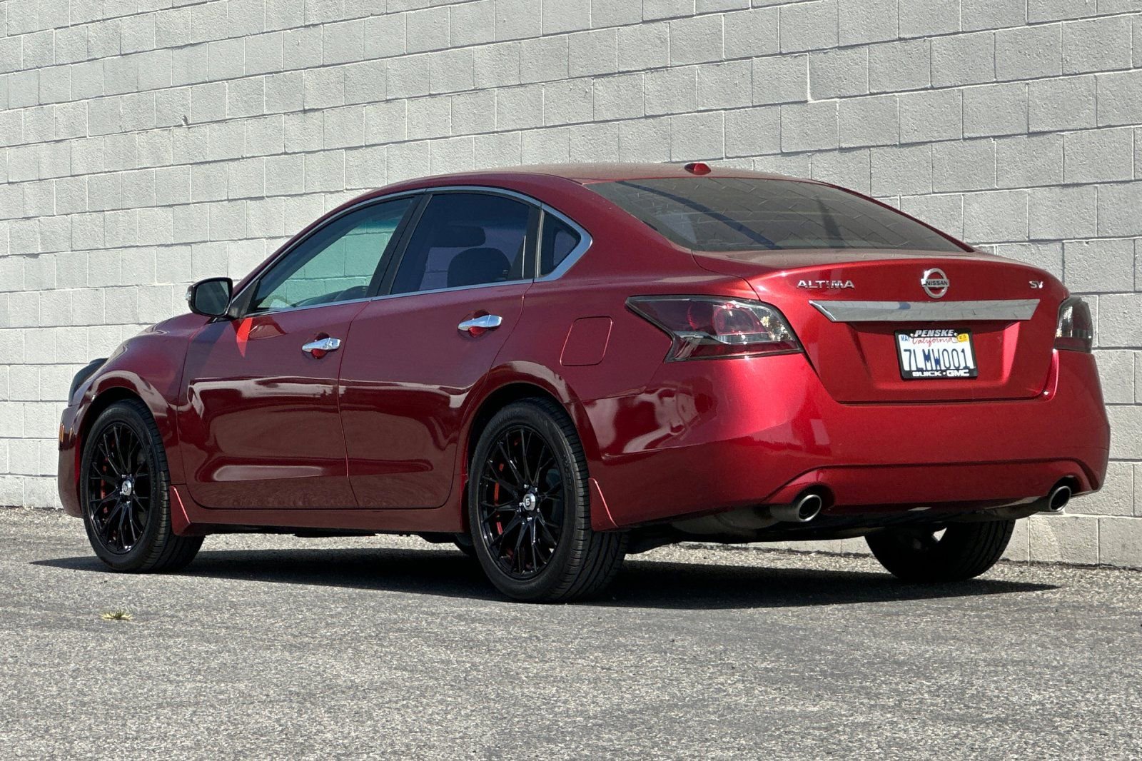 Used 2015 Nissan Altima 2.5 SV w/ Convenience Package FWD image 6
