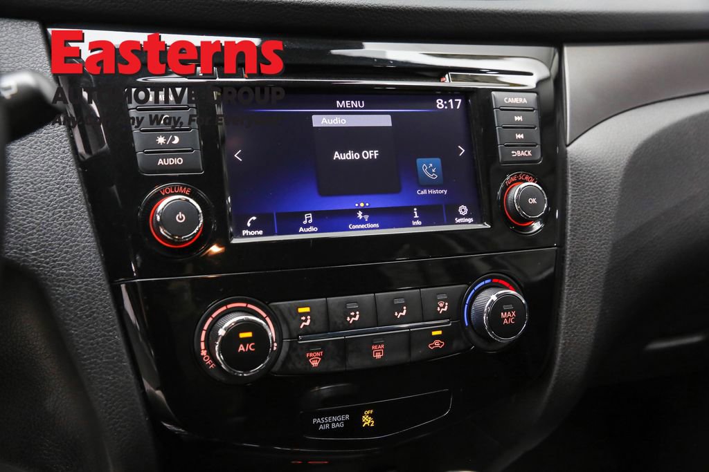 Used 2021 Nissan Rogue Sport S image 19