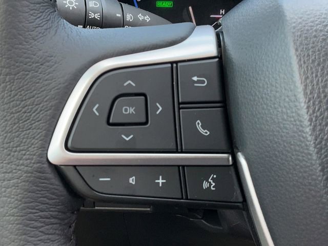 Used 2025 Toyota Sienna XLE FWD image 24