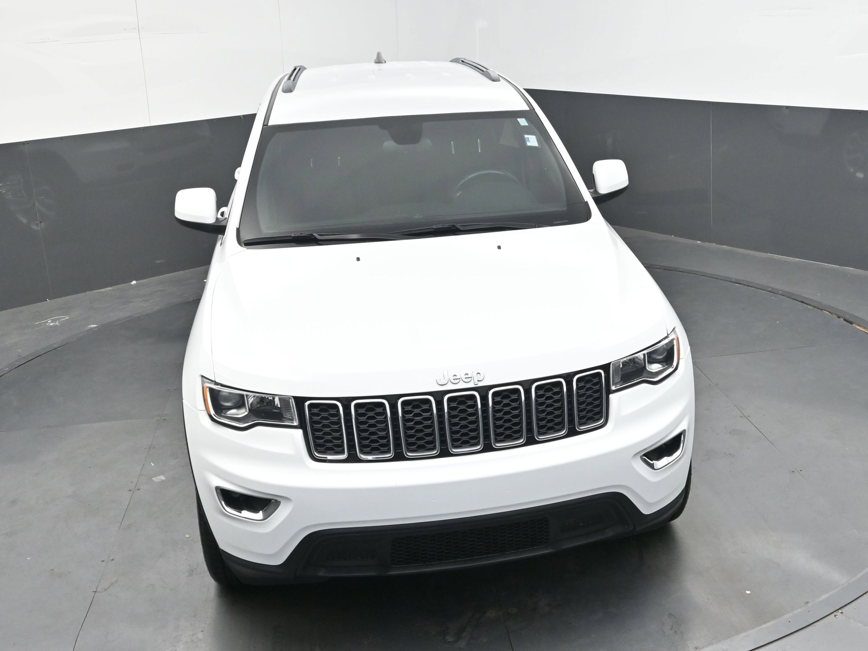 Used 2021 Jeep Grand Cherokee Laredo image 31