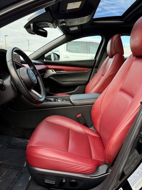 Used 2025 MAZDA MAZDA3 Hatchback w/Premium Plus Pkg image 17