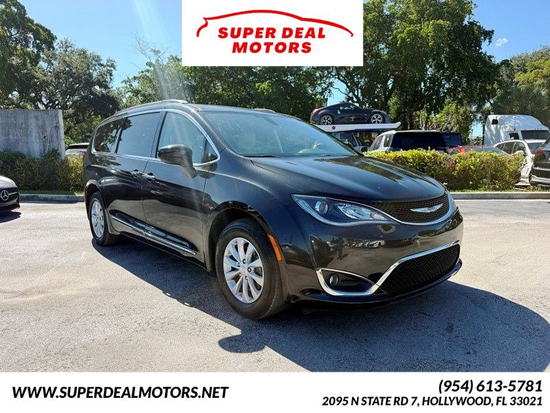 Used 2017 Chrysler Pacifica Touring-L